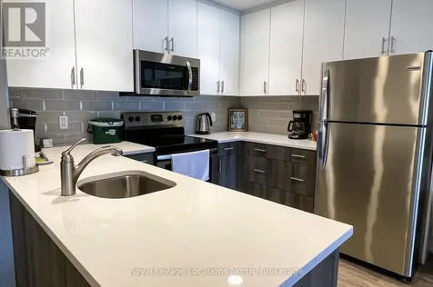172 Eighth Street Collingwood ON L9Y 4T2