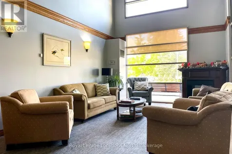 172 Eighth Street Collingwood ON L9Y 4T2