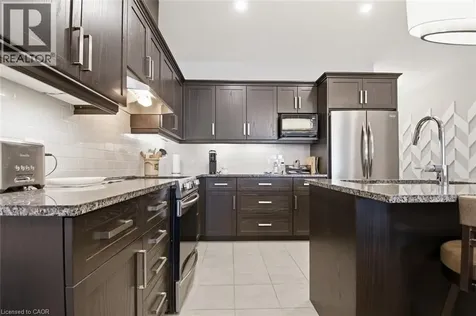 18 Borden Trail Welland ON L3C 0H1
