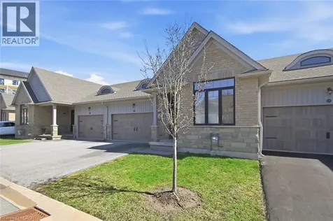 18 Borden Trail Welland ON L3C 0H1