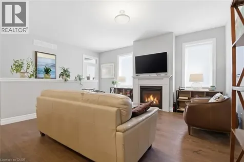 18 Borden Trail Welland ON L3C 0H1