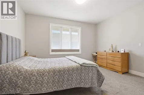 18 Borden Trail Welland ON L3C 0H1