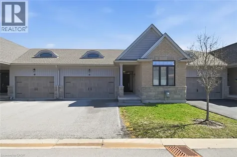 18 Borden Trail Welland ON L3C 0H1