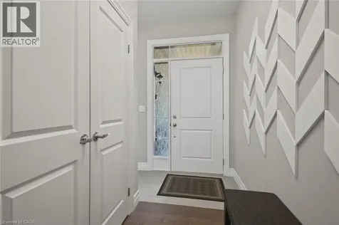 18 Borden Trail Welland ON L3C 0H1