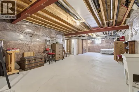 18 Borden Trail Welland ON L3C 0H1