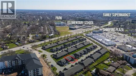 18 Borden Trail Welland ON L3C 0H1