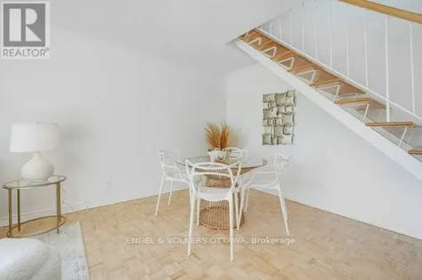 12 Corkstown Road Ottawa ON K2H 5B3