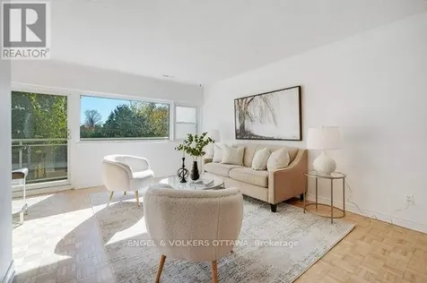 12 Corkstown Road Ottawa ON K2H 5B3