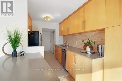 12 Corkstown Road Ottawa ON K2H 5B3