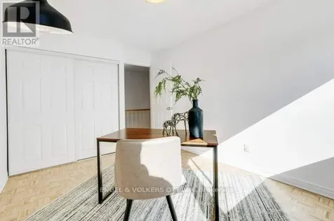 12 Corkstown Road Ottawa ON K2H 5B3