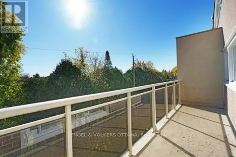 12 Corkstown Road Ottawa ON K2H 5B3