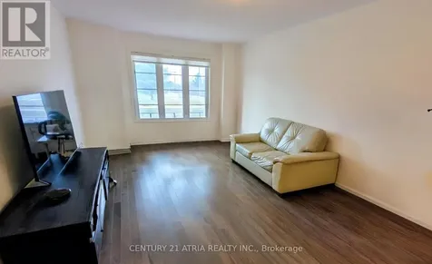 8 Mcalister Avenue Richmond Hill ON L4S 0L3