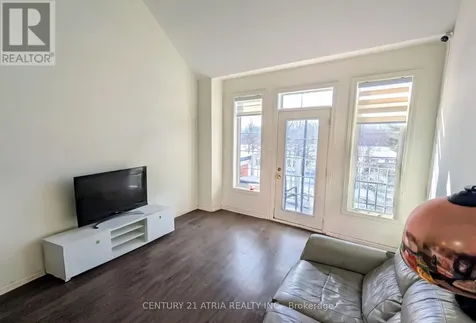 8 Mcalister Avenue Richmond Hill ON L4S 0L3