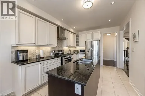2453 Village Common Oakville ON L6M 0S2