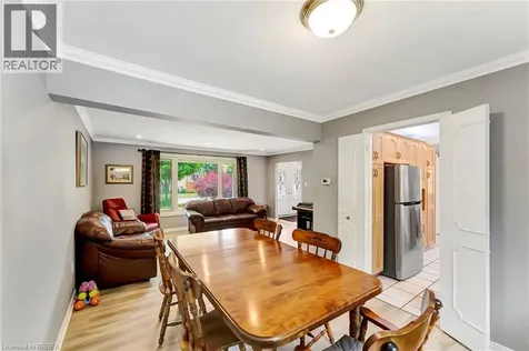307 Erindale Drive Burlington ON L7L 4T3