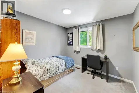 307 Erindale Drive Burlington ON L7L 4T3