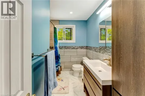 307 Erindale Drive Burlington ON L7L 4T3