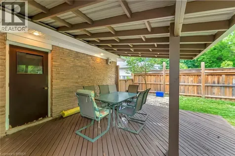 307 Erindale Drive Burlington ON L7L 4T3