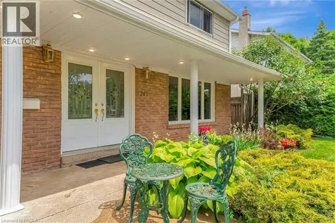 307 Erindale Drive Burlington ON L7L 4T3