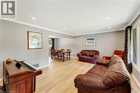307 Erindale Drive Burlington ON L7L 4T3