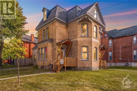 42 Church Street West Smiths Falls ON K7A 1P7