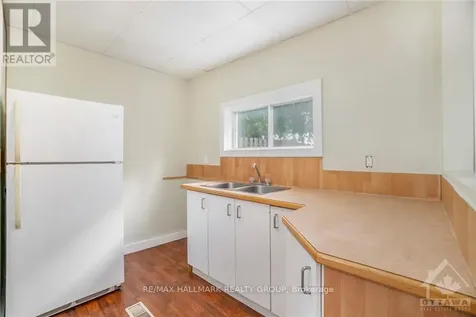 42 Church Street West Smiths Falls ON K7A 1P7