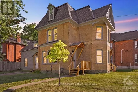 42 Church Street West Smiths Falls ON K7A 1P7