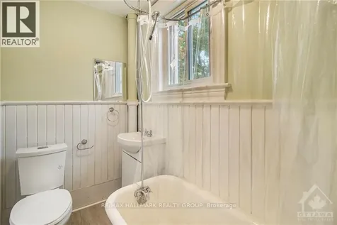 42 Church Street West Smiths Falls ON K7A 1P7