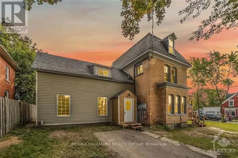 42 Church Street West Smiths Falls ON K7A 1P7
