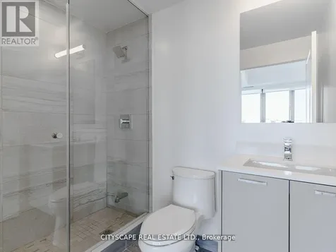 120 Eagle Rock Way Vaughan ON L6A 5C2
