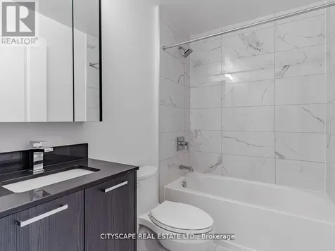 120 Eagle Rock Way Vaughan ON L6A 5C2