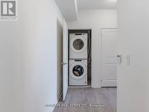 120 Eagle Rock Way Vaughan ON L6A 5C2
