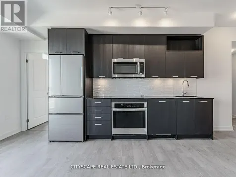 120 Eagle Rock Way Vaughan ON L6A 5C2