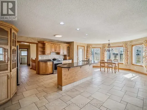 232 Eighth Road East Hamilton ON L8J 3M2