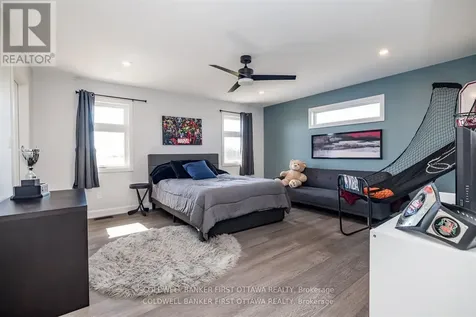 5758 Fernbank Road Ottawa ON K2S 1B6