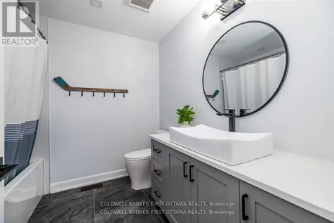 5758 Fernbank Road Ottawa ON K2S 1B6