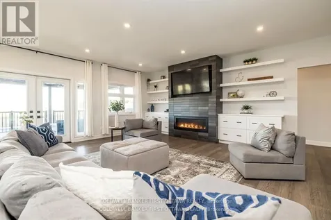 5758 Fernbank Road Ottawa ON K2S 1B6