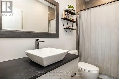 5758 Fernbank Road Ottawa ON K2S 1B6