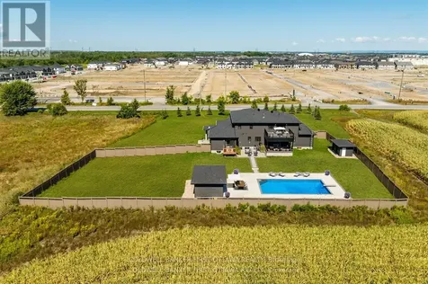 5758 Fernbank Road Ottawa ON K2S 1B6
