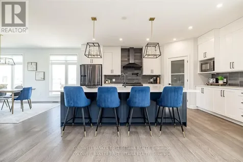 5758 Fernbank Road Ottawa ON K2S 1B6