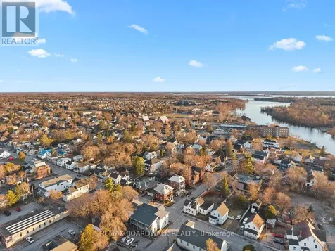 30 Emily Street Carleton Place ON K7C 1S2