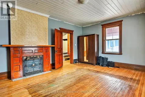 804 Hunter Street Selwyn ON K0L 1H0