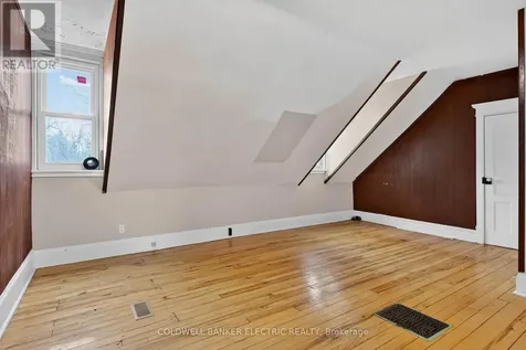 804 Hunter Street Selwyn ON K0L 1H0