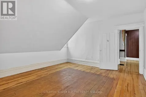 804 Hunter Street Selwyn ON K0L 1H0