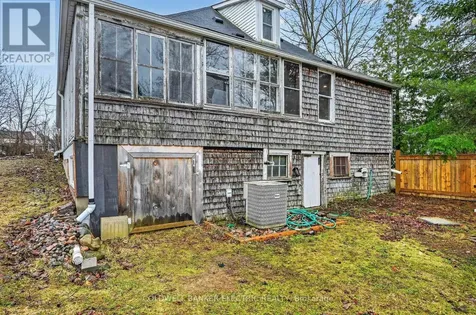 804 Hunter Street Selwyn ON K0L 1H0