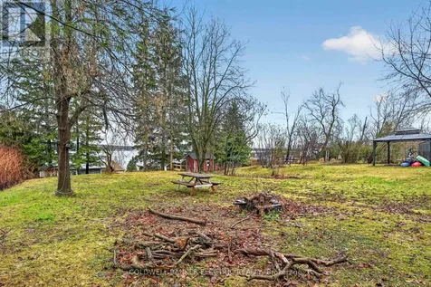 804 Hunter Street Selwyn ON K0L 1H0