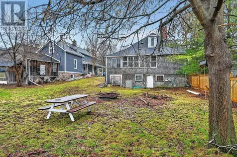 804 Hunter Street Selwyn ON K0L 1H0