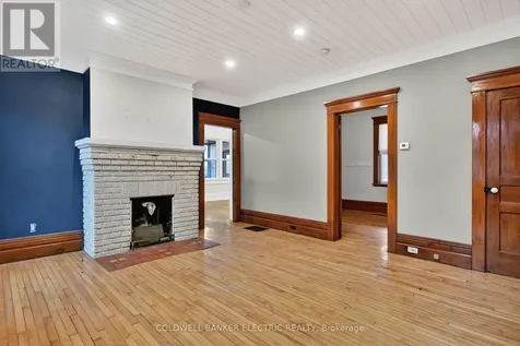 804 Hunter Street Selwyn ON K0L 1H0