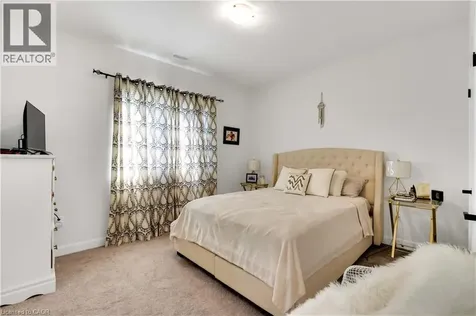 9 Shores Lane Crystal Beach ON L0S 1B0
