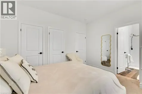 9 Shores Lane Crystal Beach ON L0S 1B0